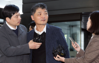 카카오 김범수, 금감원 출석…‘SM엔터 시세 조종’ 의혹
