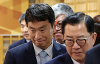 이복현 “회계사 부정행위, 신뢰 무너뜨려…내부통제 강화”