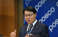 ‘최정우 3연임 도전’에 술렁이는 포스코…“장기 집권 부작용 어쩌나”