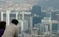 회사는 적자에도 수십억원대 보수 챙긴 임원들…신동빈 롯데 회장, 적자 계열사서 20억대 받아