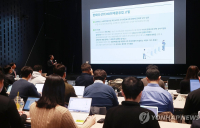 “경쟁사 수사해달라”… ‘치킨게임’  한화오션 vs 현대중공업
