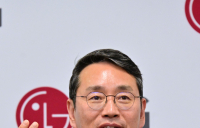 LG전자 조주완 CEO, 구조적 경쟁력 확보 2025년 사업 전략 소개