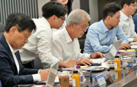 ‘확 달라지는 은행 창구’… 시중은행 AI 속도전 맞불