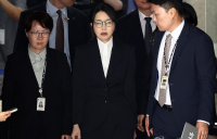 김건희 구속…헌정사 첫 전직 대통령 부부 동반 구속